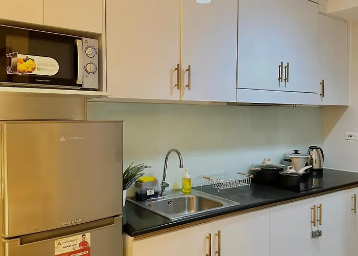 Le Luna Unit - Affordable Staycation Near Airport & Moa With Pool By Voyage Vista - Azure & Shore Staycation Aparthotel Manila
